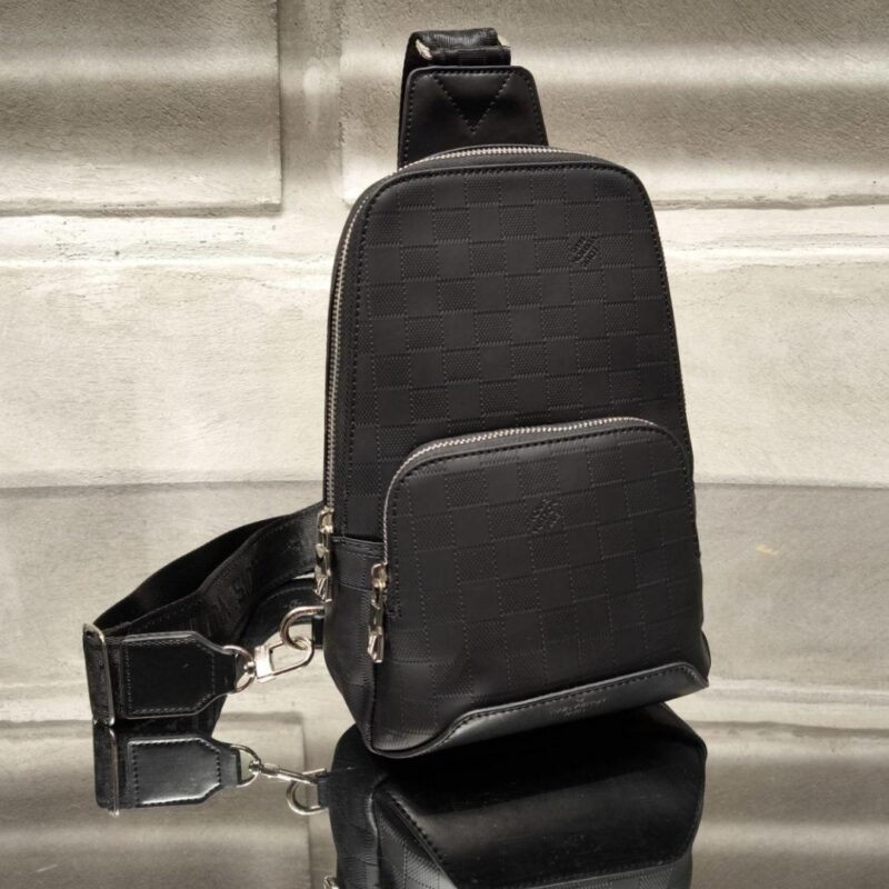 Louis Vuitton Avenue Sling Torbica