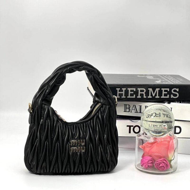 Miu Miu Wander Matelassé Hobo Mini Torbica
