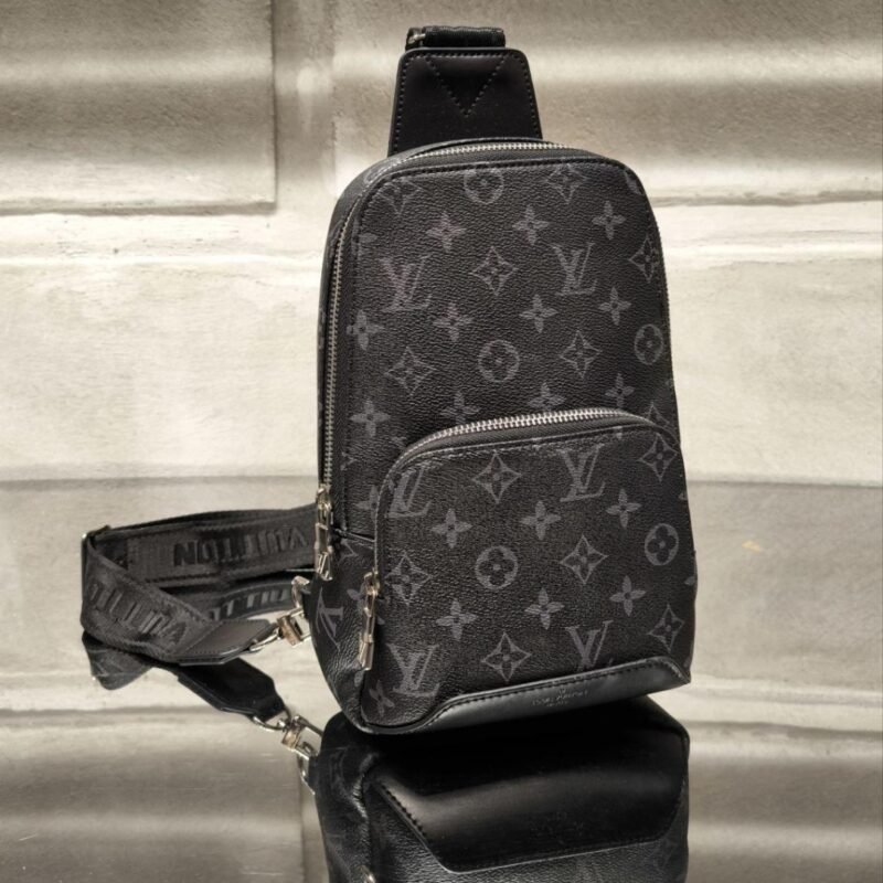 Louis Vuitton Avenue Sling Torbica V3